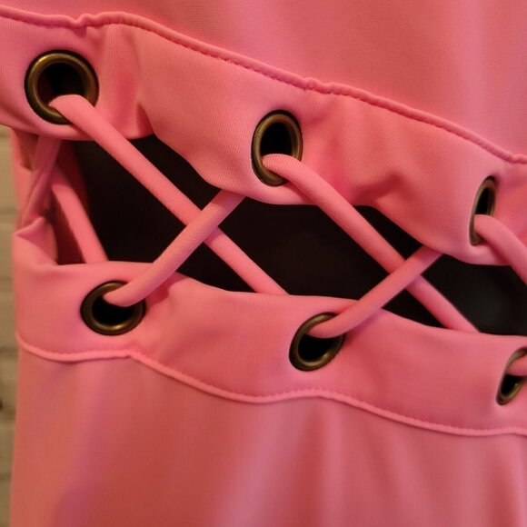 Salt + Cove Laced Grommet One-Piece Swimsuit - Picture 2 of 4